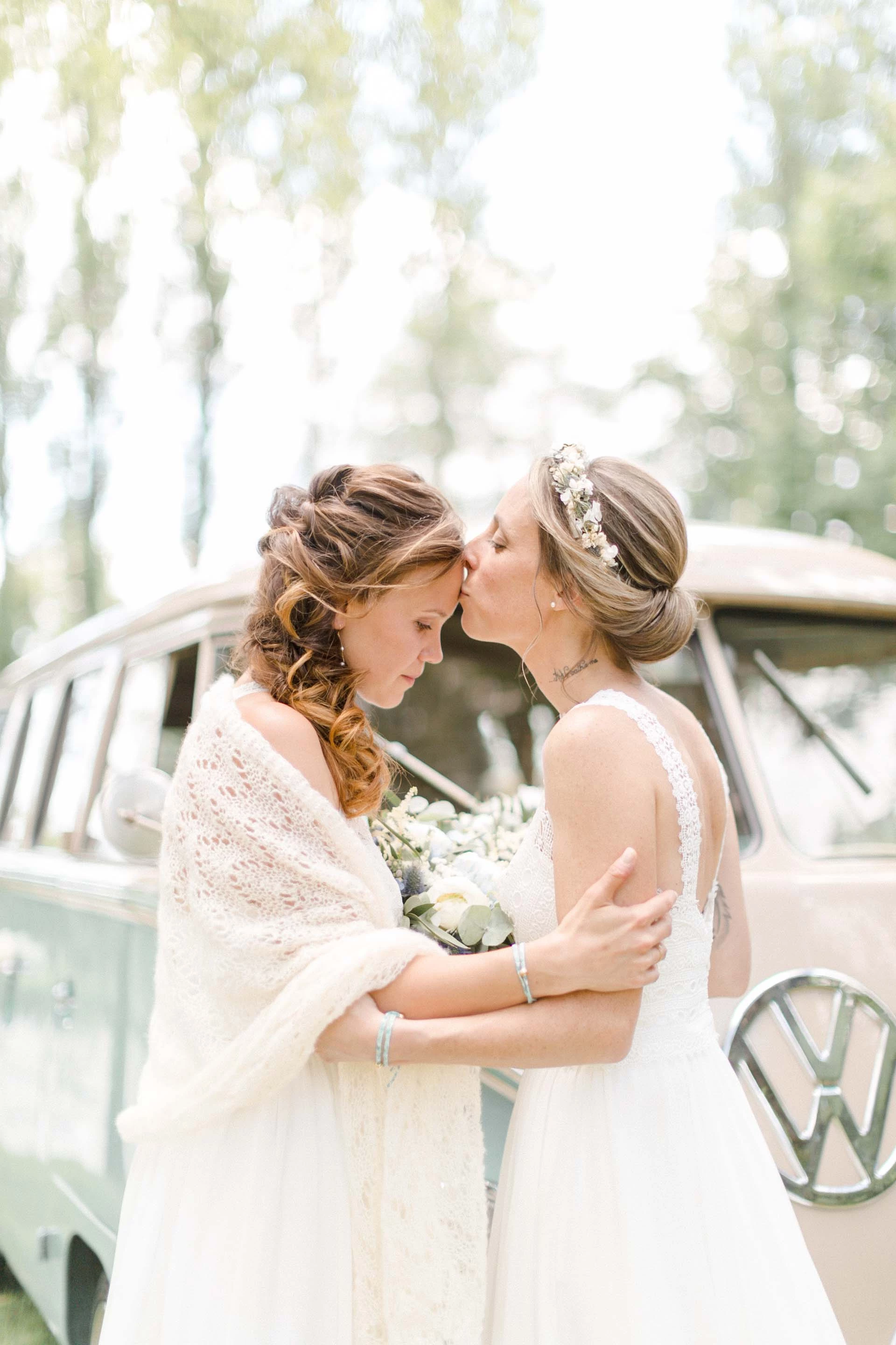 robe événement bonheur bijoux beige